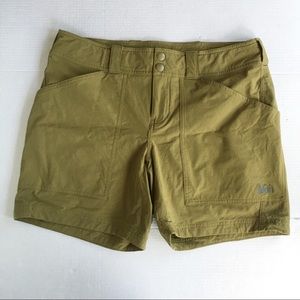 REI Hiking/Outdoor Shorts in Excellent Condition